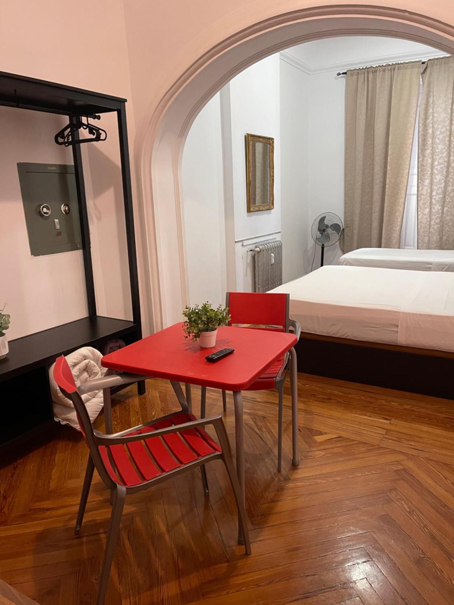 Grand Via House Hotell Madrid Eksteriør bilde